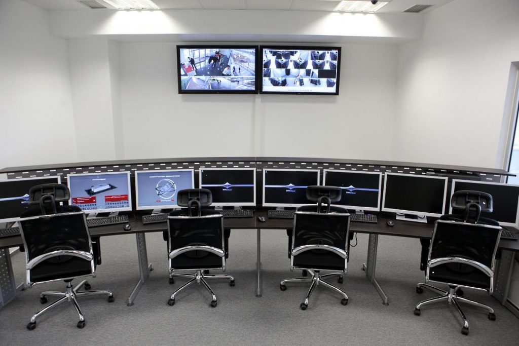 اتاق کنترل NOC مرکز داده